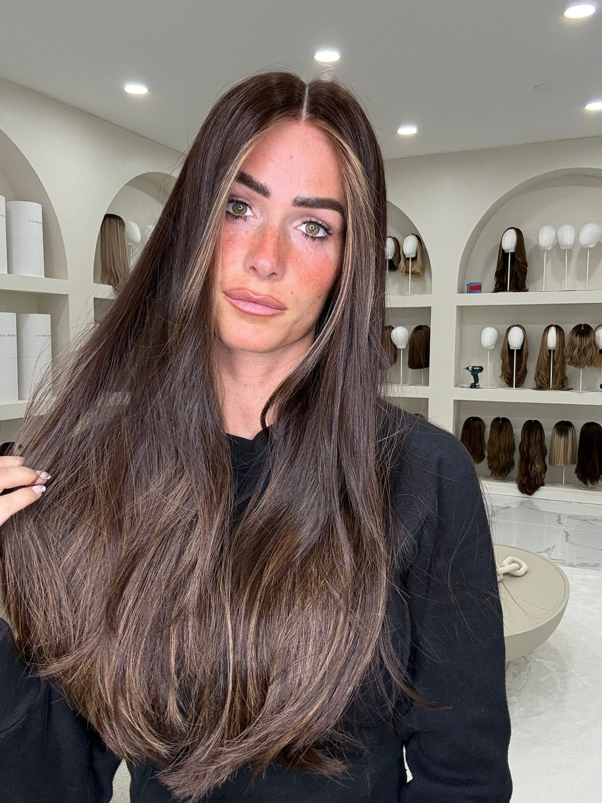Beka 031 | Brown with ombre highlights