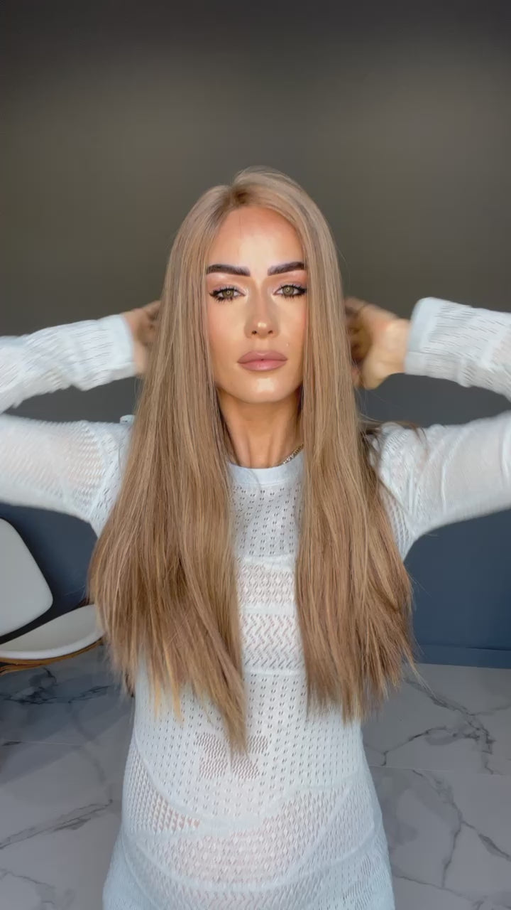 Beka 250 - Sand blond Wig