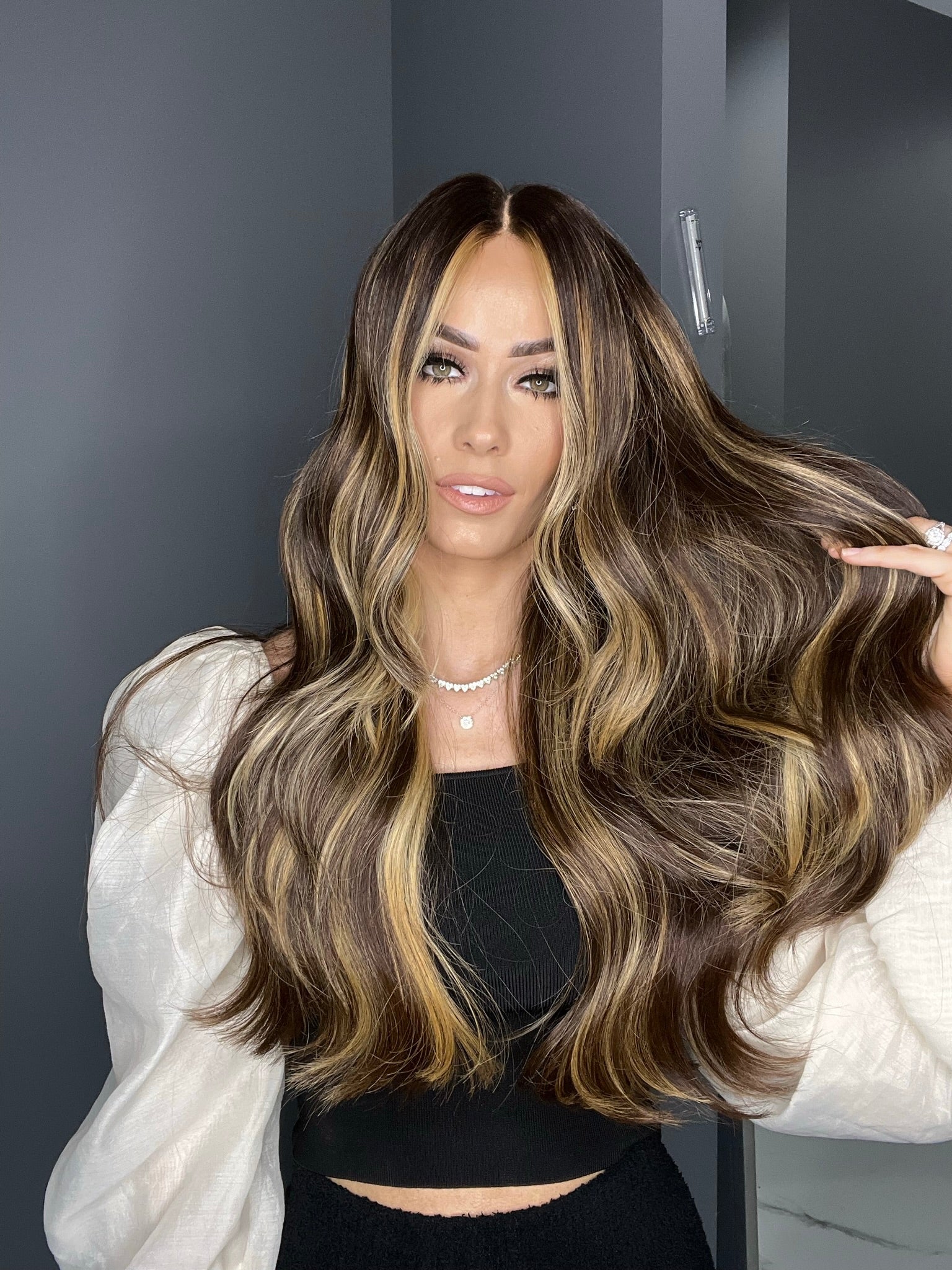 Beka 153 l Brown with blond balayage and money pieces