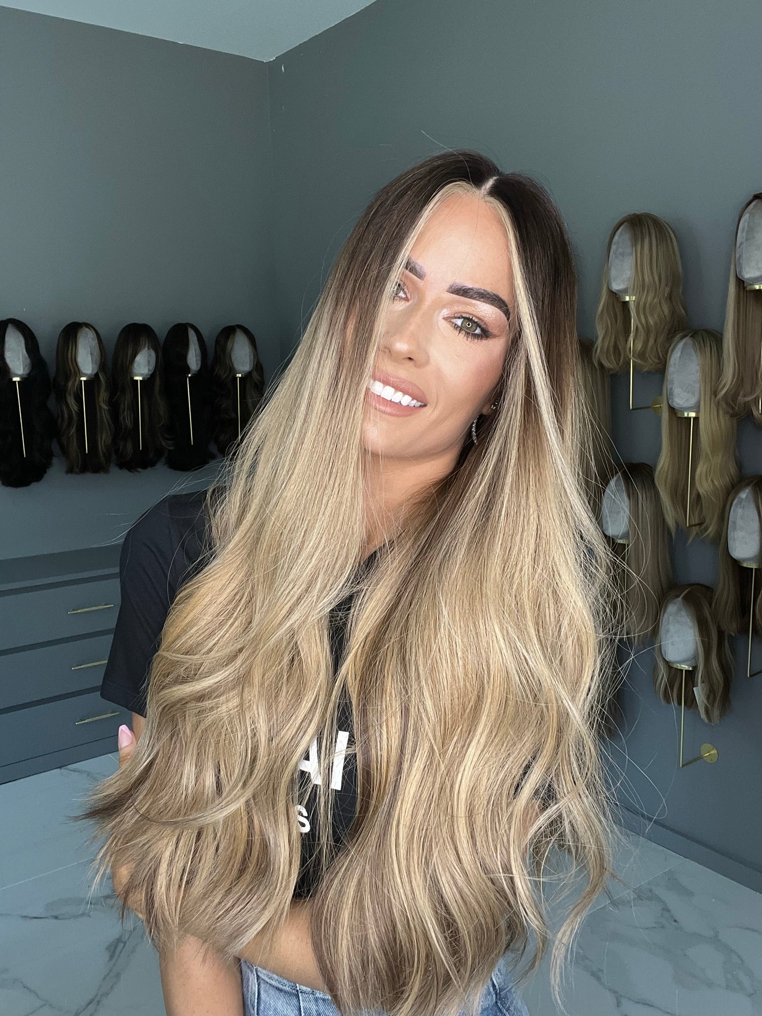 Beka 208 | Dark blond ombre with money pieces Wig