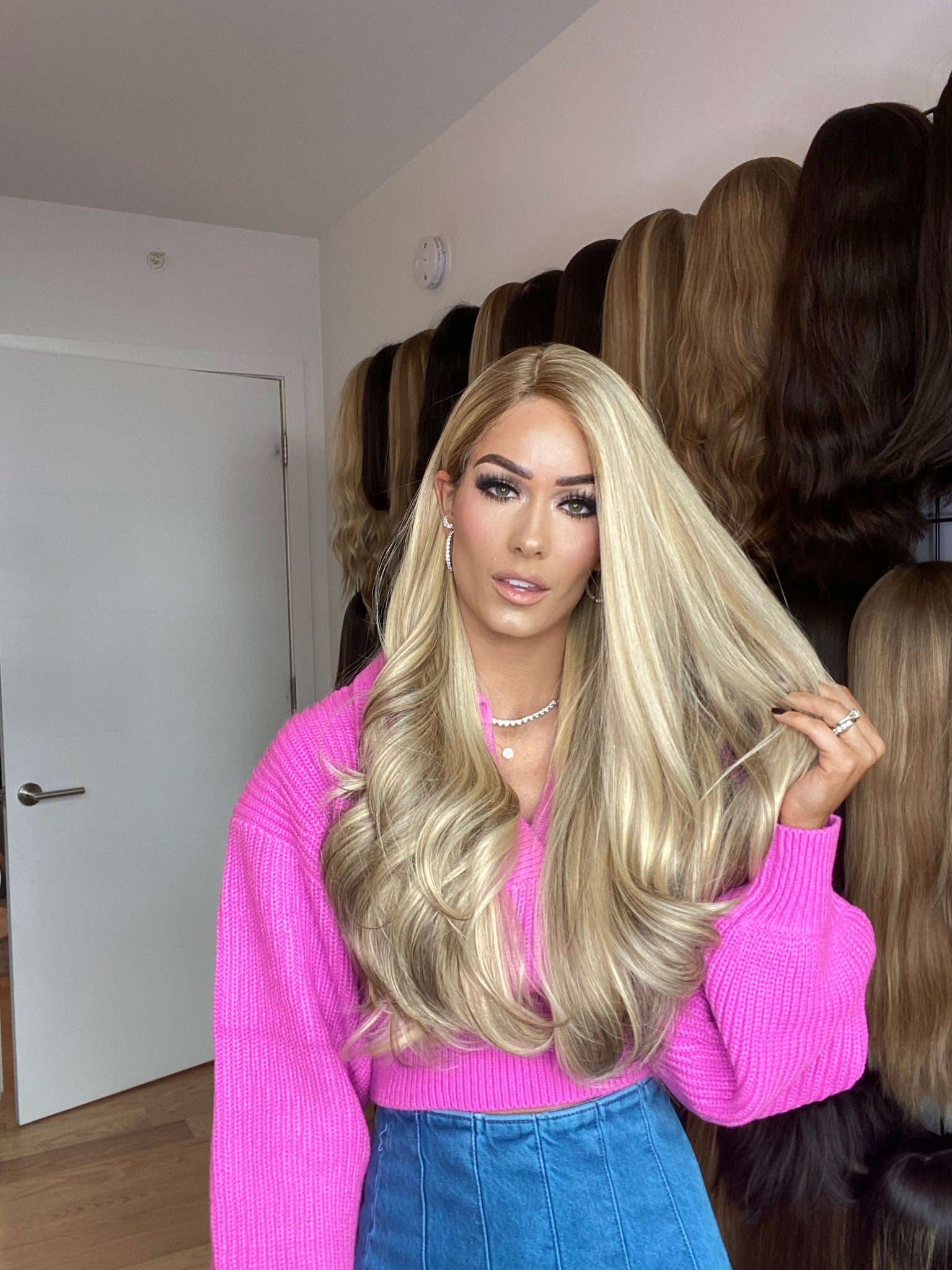 Beka 203 | Ice blond wit dirty blond low lights Wig