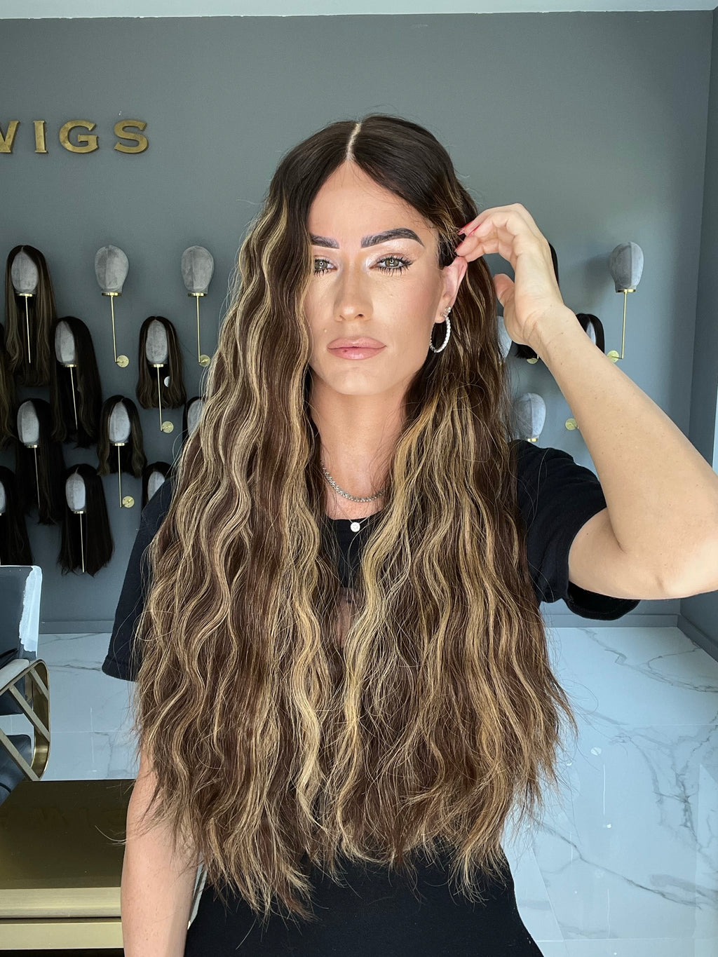 Beka 228 l Medium brown with soft blond balayage Wig