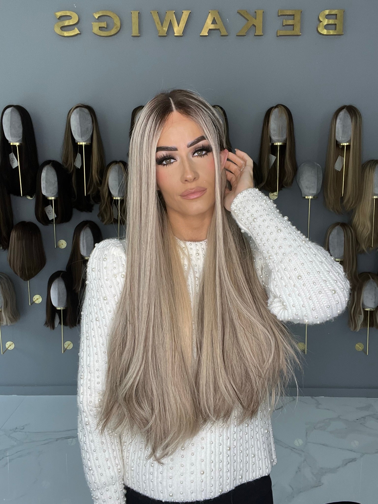 Beka 237 - Ash blond soft waves Wig