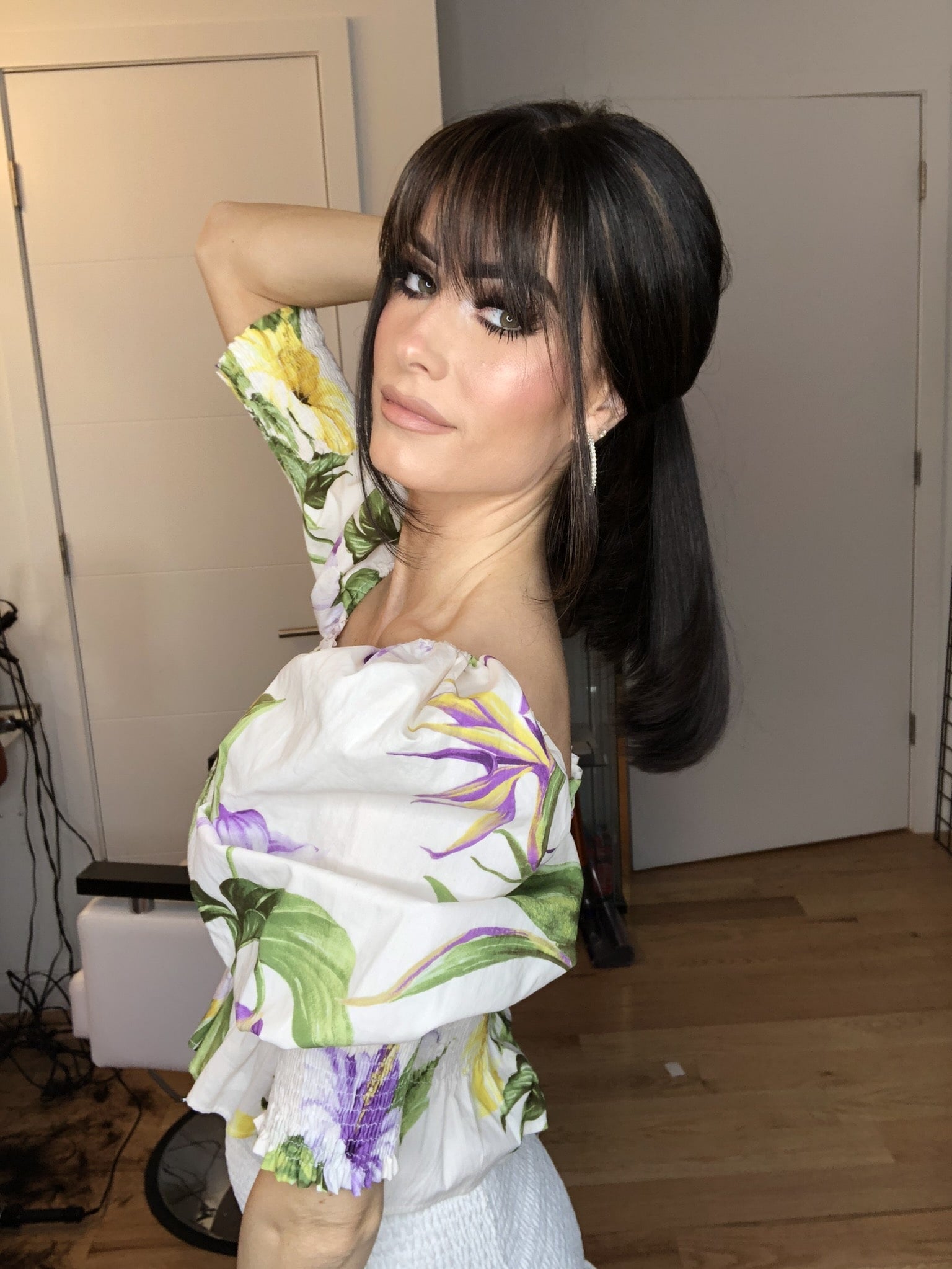 Beka 126 - black with soft lights Wig